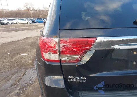 2011 Jeep Grand Cherokee Laredo z USA, uszkodzony, nr VIN 1J4RR4GG2BC547645